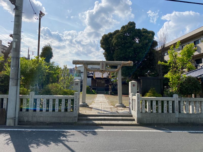 天祖神社の写真です。This is a photo of Tenso Shrine.