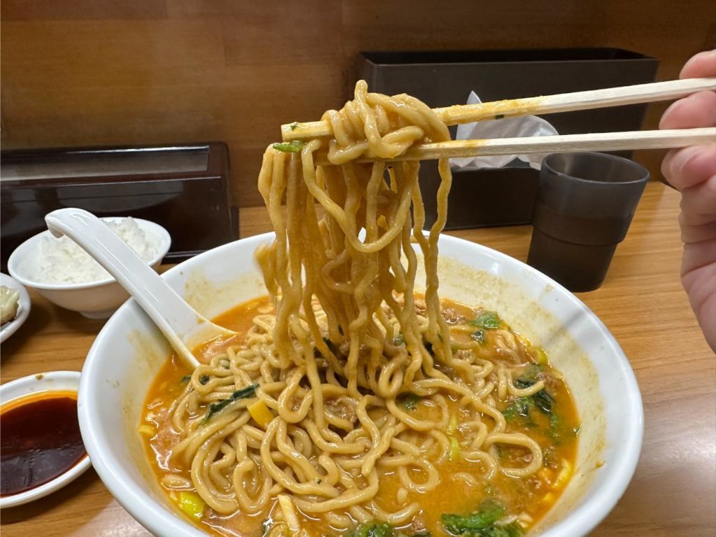 足立区梅島駅「ふうりゅう」本店の担々麺と餃子