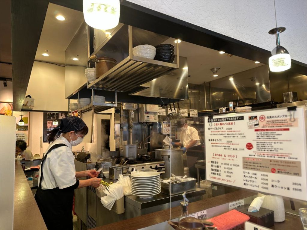 亀有「炎真」濃厚担々麺レビュー｜胡麻をする香りから始まる極上の一杯