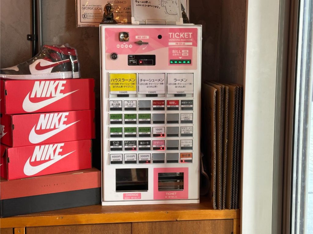 亀有「ハウスラーメンヌードルズ」徹底レビュー｜濃厚家系ラーメンと中太麺が光る一杯