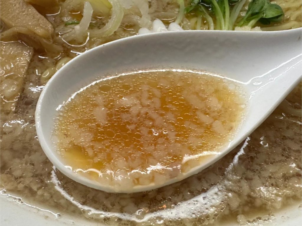 まぐろ出汁の旨味が染みる絶品醤油ラーメン！板橋本町「元祖まぐろラーメン本店」実食レビュー
