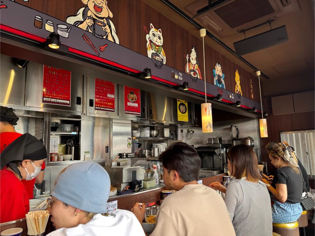 本八幡『二九八家いわせ』味噌全部入りら~麺が旨すぎる濃厚豚骨味噌レポ&行列必至の人気店徹底レビュー